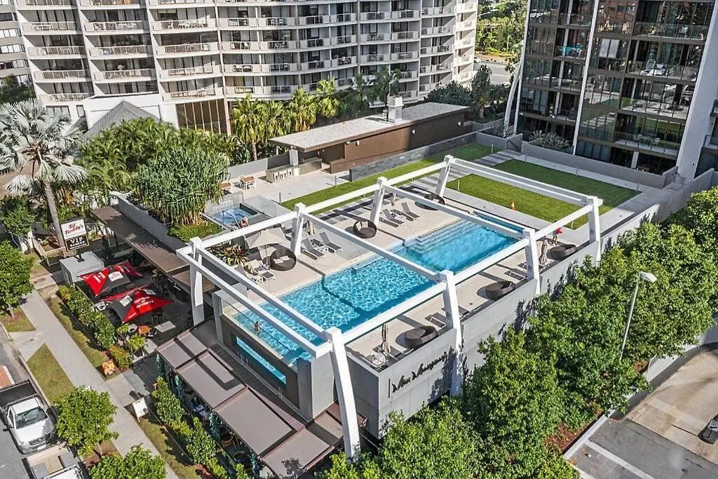 Broadbeach Stunner Modern And Central Gold Coast 0*,