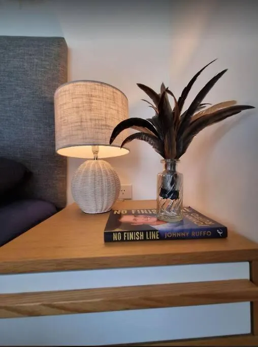 Broadbeach Stunner Modern And Central Gold Coast Australien