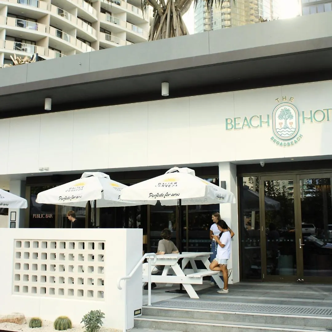 Broadbeach Stunner Modern And Central Gold Coast
